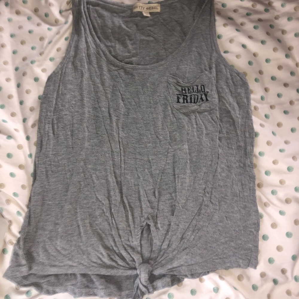 grey tank top